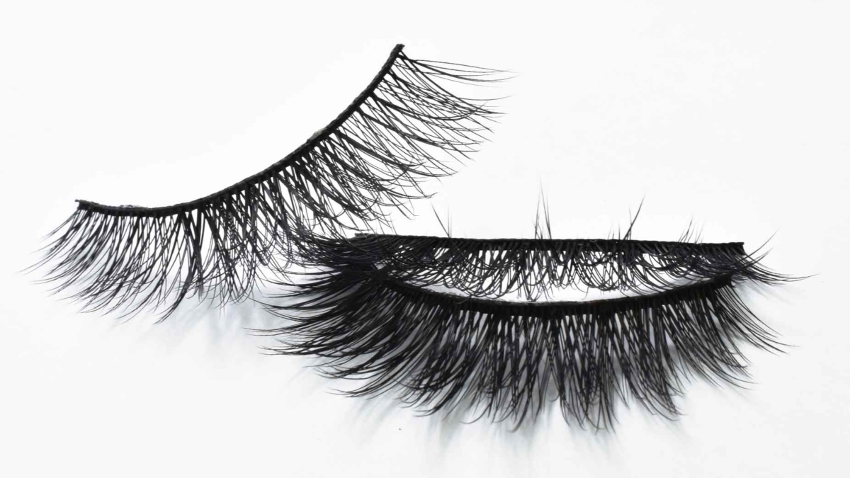 How-to-Stack-False-Eyelashes