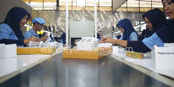 Dedicated teams and constant Quality Control keep our lashes world-class